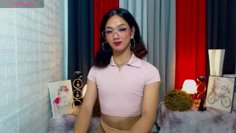 Snapshot of xxgoddessofsatisfactionxx chatting on February 28, 5:59 am Sophie online show from February 28, 5:59 am