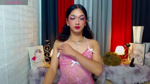 Snapshot of xxgoddessofsatisfactionxx chatting on March 1, 2:59 am Sophie online show from March 1, 2:59 am