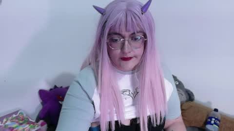 Snapshot of xxgreengoodxx chatting on April 8, 2:11 am xxgreengoodxx online show from April 8, 2:11 am