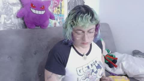 Snapshot of xxgreengoodxx chatting on May 17, 7:43 pm xxgreengoodxx online show from May 17, 7:43 pm