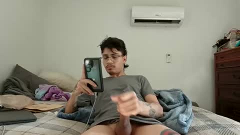 XxJasoneecxX online show from May 14, 12:45 pm