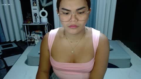 Snapshot of xxkylie_smithxx chatting on March 15, 6:19 am Kylie Smith online show from March 15, 6:19 am