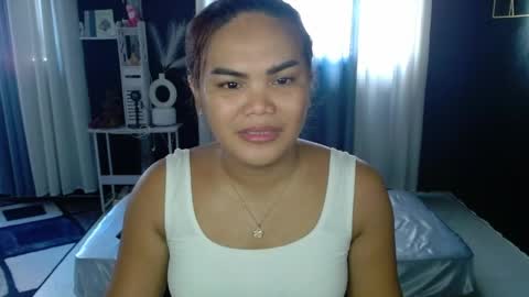 Snapshot of xxkylie_smithxx chatting on April 8, 5:29 am Kylie Smith online show from April 8, 5:29 am