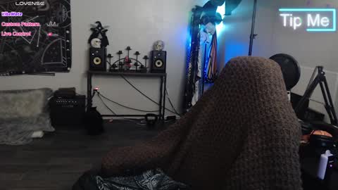 Snapshot of xxlilithmoonxx chatting on February 7, 4:27 am Lilith online show from February 7, 4:27 am