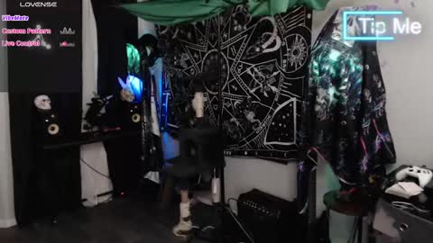 Snapshot of xxlilithmoonxx chatting on February 21, 8:07 am Lilith online show from February 21, 8:07 am