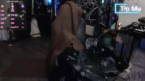 Snapshot of xxlilithmoonxx chatting on March 11, 5:05 am Lilith online show from March 11, 5:05 am