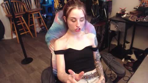 Snapshot of xxlilithmoonxx chatting on October 24, 3:25 am Lilith online show from October 24, 3:25 am