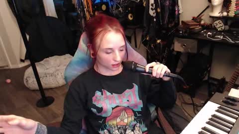 Lilith online show from December 22, 2:52 am