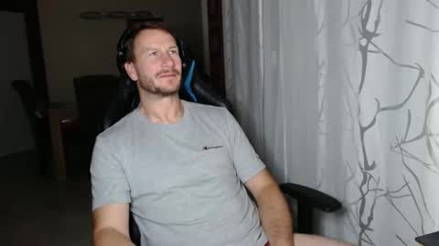 Snapshot of xxmettexx chatting on November 11, 4:29 pm xxmettexx online show from November 11, 4:29 pm