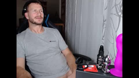 Snapshot of xxmettexx chatting on November 15, 10:48 pm xxmettexx online show from November 15, 10:48 pm