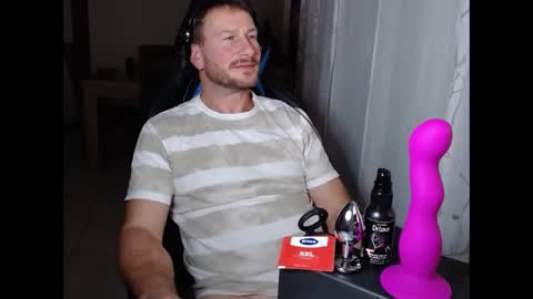 Snapshot of xxmettexx chatting on December 13, 10:59 pm xxmettexx online show from December 13, 10:59 pm