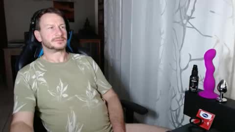 Snapshot of xxmettexx chatting on February 1, 8:51 pm xxmettexx online show from February 1, 8:51 pm