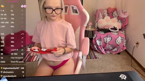 Nicole online show from September 14, 10:31 pm