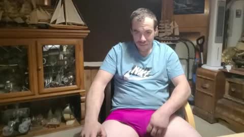 xxScubaStevexx online show from March 31, 5:08 am