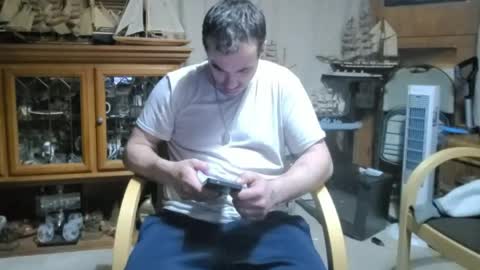 Snapshot of xxscubastevexxx chatting on April 5, 9:06 am xxScubaStevexx online show from April 5, 9:06 am