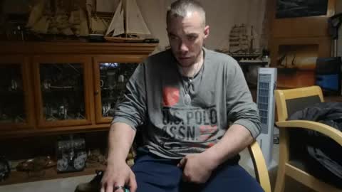 Snapshot of xxscubastevexxx chatting on April 13, 12:38 am xxScubaStevexx online show from April 13, 12:38 am
