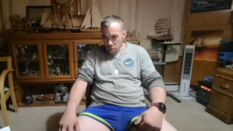 Snapshot of xxscubastevexxx chatting on April 23, 6:47 am xxScubaStevexx online show from April 23, 6:47 am