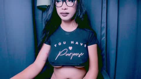 Lara online show from December 5, 1:47 am