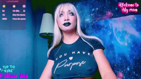 Lara online show from March 10, 11:38 pm