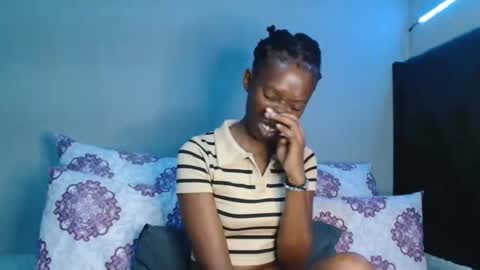 xxsexytalia28 online show from November 19, 6:52 pm