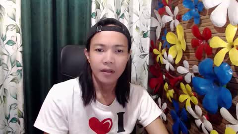 Snapshot of xxskinny_alonzoxx chatting on October 3, 11:24 pm Ali online show from October 3, 11:24 pm