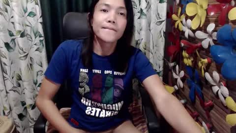 Snapshot of xxskinny_alonzoxx chatting on October 25, 3:29 pm Ali online show from October 25, 3:29 pm