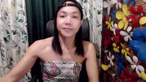 Snapshot of xxskinny_alonzoxx chatting on October 26, 1:50 pm Ali online show from October 26, 1:50 pm