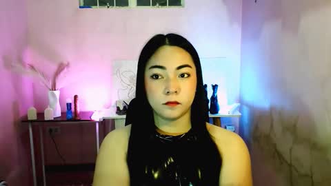 xxslutty kim online show from November 10, 7:29 am