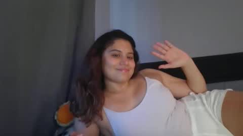 Snapshot of xxsophixx chatting on February 12, 11:00 pm Sophi 3 online show from February 12, 11:00 pm