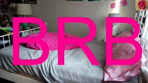 Snapshot of xxstrawberryjanexx chatting on February 1, 12:20 am Strawberry Jane online show from February 1, 12:20 am