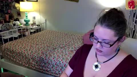 Strawberry Jane online show from March 21, 4:39 am