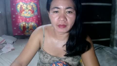 Snapshot of xxwantedhusbandxx chatting on June 25, 2:55 am xxwantedhusbandxx online show from June 25, 2:55 am