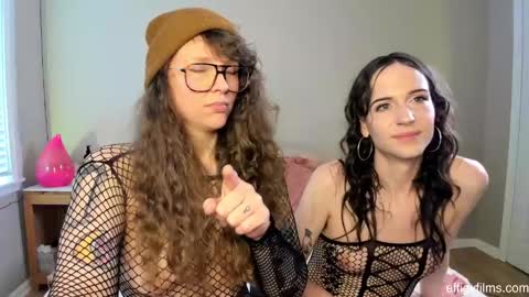 Snapshot of xxx_aura_xxx chatting on January 30, 7:48 pm Aura Deluge online show from January 30, 7:48 pm