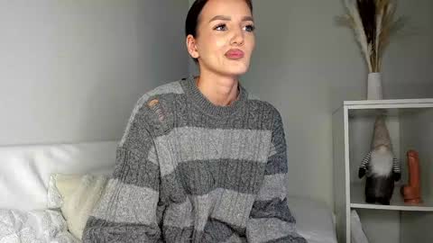 Snapshot of xxx_leila chatting on December 5, 10:12 am xxx_leila online show from December 5, 10:12 am