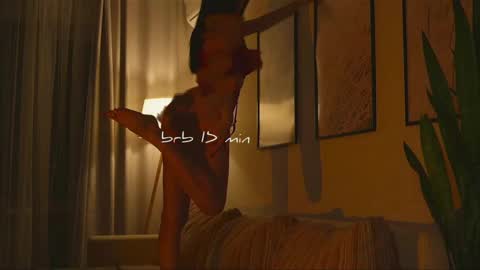 Molly online show from April 2, 1:09 pm