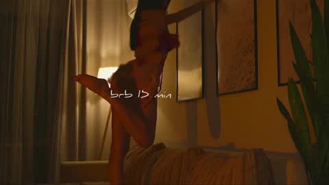 Molly online show from April 3, 12:58 pm