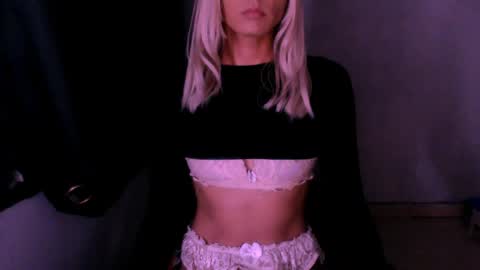 Chiara online show from May 15, 9:49 am