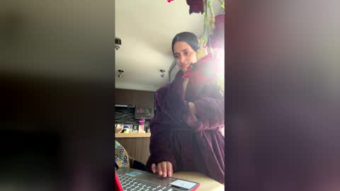 Snapshot of xxxbellalola chatting on April 7, 1:00 pm Lola online show from April 7, 1:00 pm