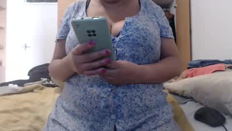 Ayanda online show from February 8, 2:27 pm