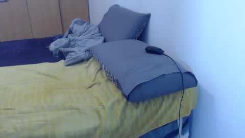 Ayanda online show from October 2, 1:51 pm