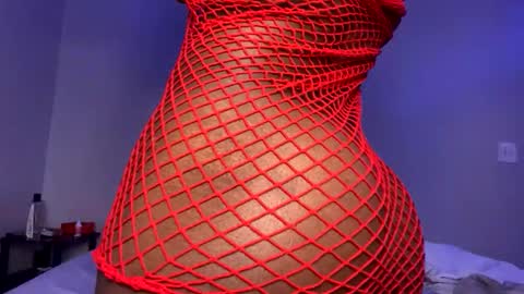 Snapshot of xxxcremee chatting on February 22, 2:45 am xxxcremee online show from February 22, 2:45 am