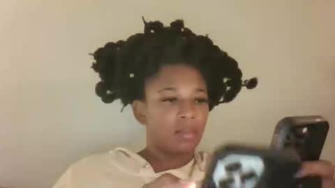 Snapshot of xxxdanidoomsdayxxx chatting on March 27, 1:55 am Danielle online show from March 27, 1:55 am