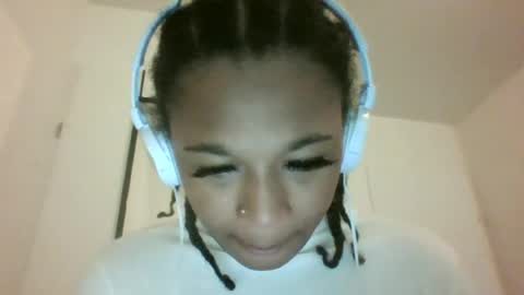 Snapshot of xxxdanidoomsdayxxx chatting on June 13, 9:51 am Danielle online show from June 13, 9:51 am