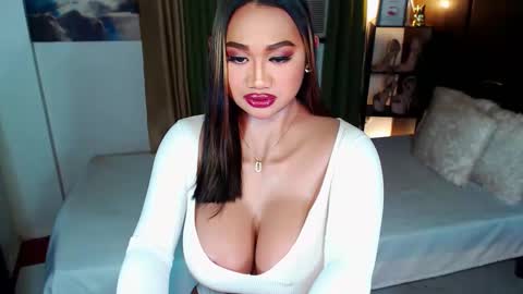OLIVIA online show from January 15, 6:08 pm