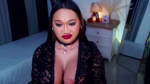 OLIVIA online show from March 7, 5:06 pm