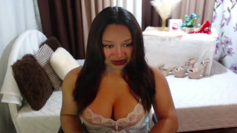 Snapshot of xxxgiganticoliviacummerxxx chatting on April 3, 3:32 pm OLIVIA online show from April 3, 3:32 pm