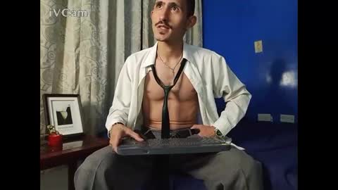 Snapshot of xxxhome_alonexxx chatting on November 19, 8:31 pm Kev online show from November 19, 8:31 pm