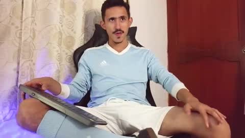 Snapshot of xxxhome_alonexxx chatting on April 13, 7:41 pm Kev online show from April 13, 7:41 pm