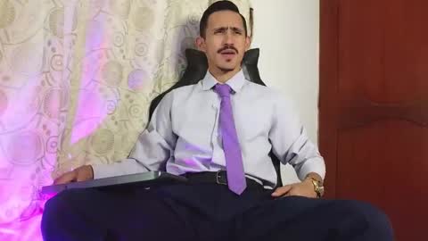 Snapshot of xxxhome_alonexxx chatting on April 14, 7:53 pm Kev online show from April 14, 7:53 pm