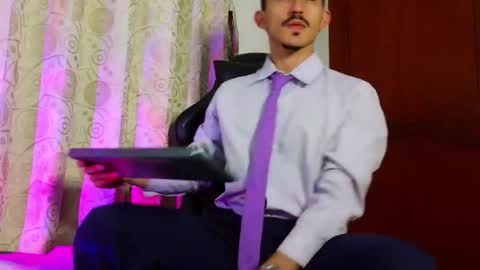 Snapshot of xxxhome_alonexxx chatting on May 7, 8:47 pm Kev online show from May 7, 8:47 pm